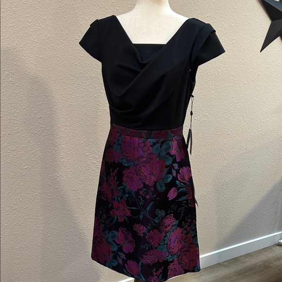 Adrianna Papell Dresses & Skirts - Adrianna Papell Floral Black Dress with Cap Sleeves Size 6